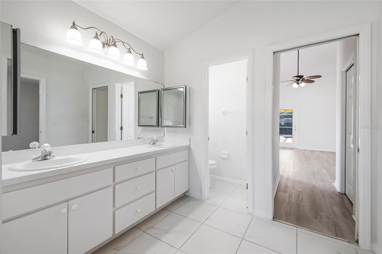 Image 14 of 34 For 7044 Summit Circle