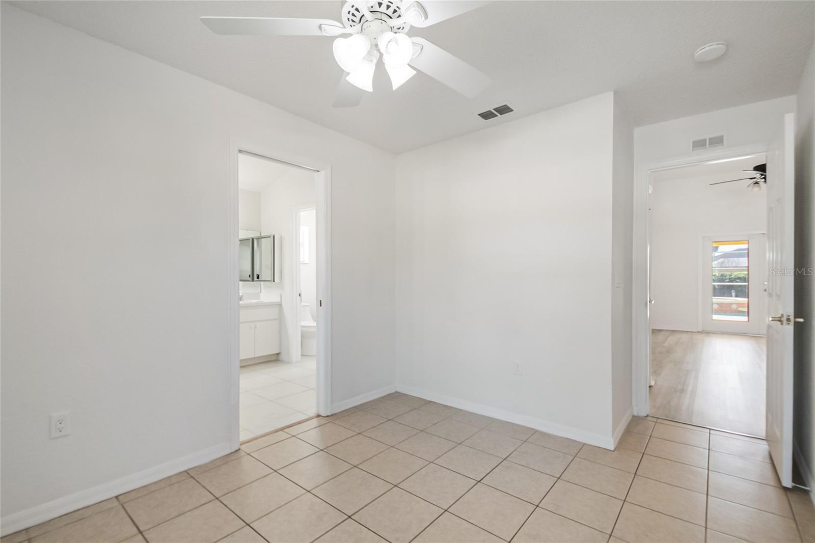 Image 17 of 34 For 7044 Summit Circle