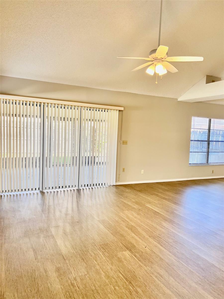 Image 4 of 26 For 554 Cidermill Place