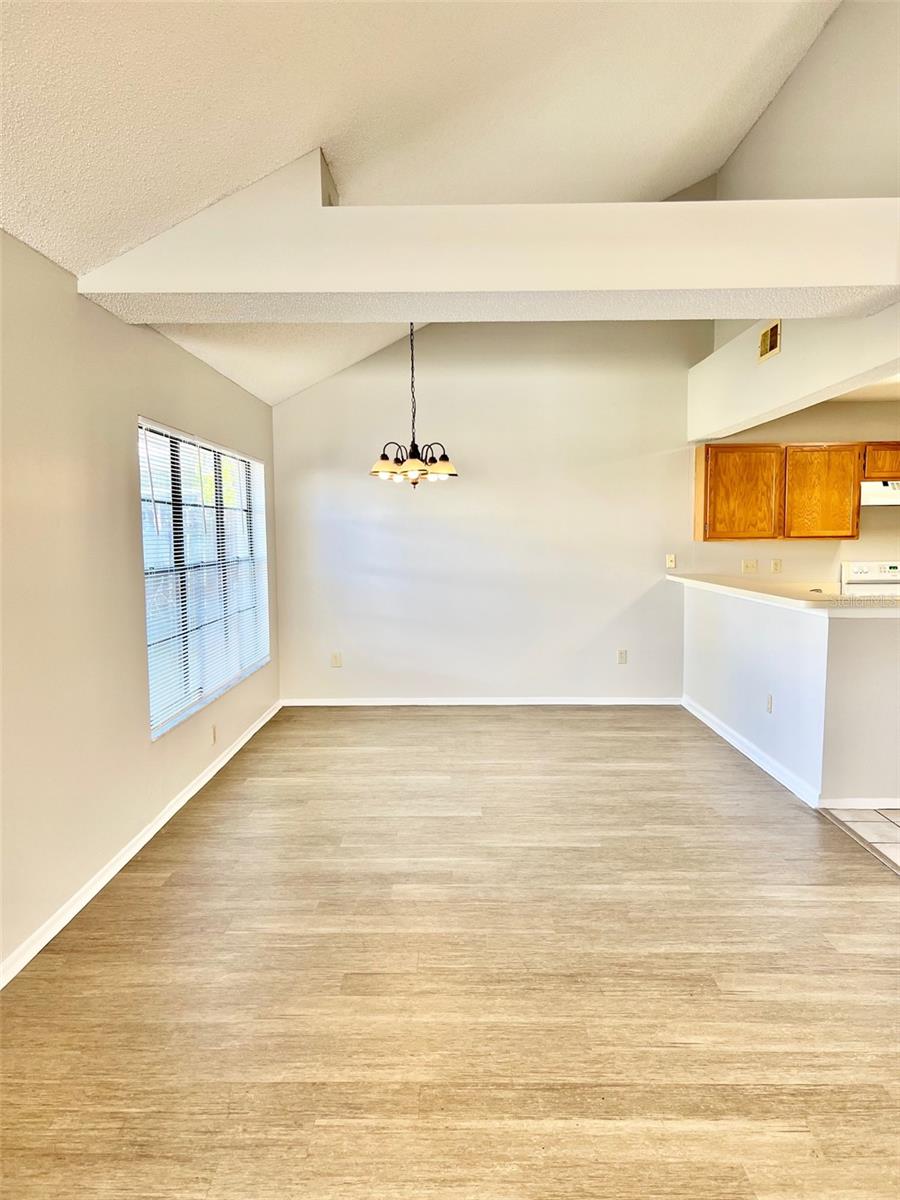 Image 5 of 26 For 554 Cidermill Place