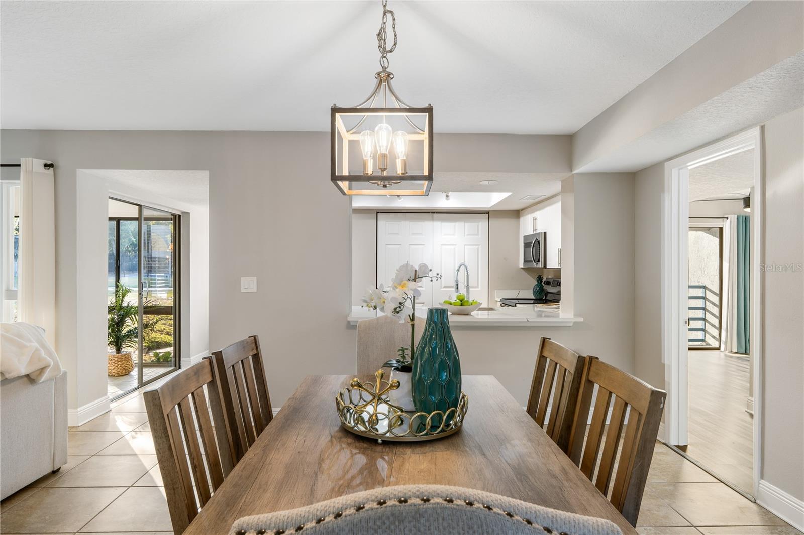 Image 11 of 52 For 1000 Winderley Place 142