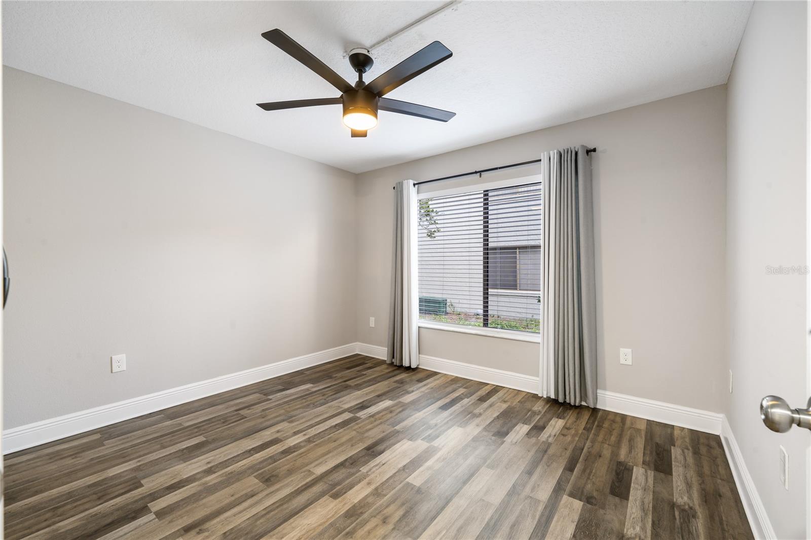 Image 29 of 52 For 1000 Winderley Place 142