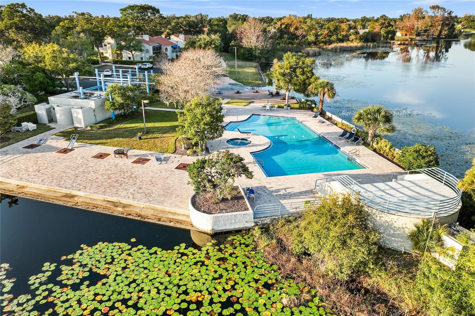 Image 40 of 52 For 1000 Winderley Place 142