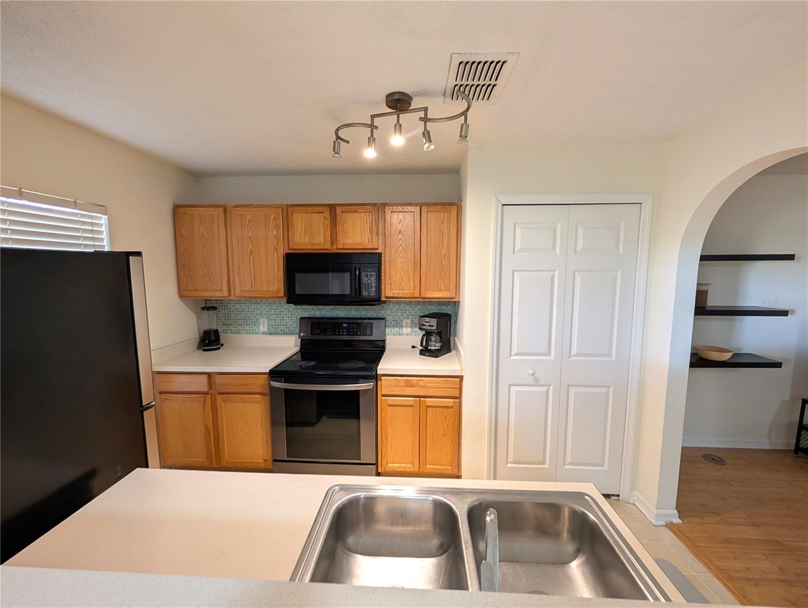 Image 10 of 19 For 4656 Ashburn Square Drive