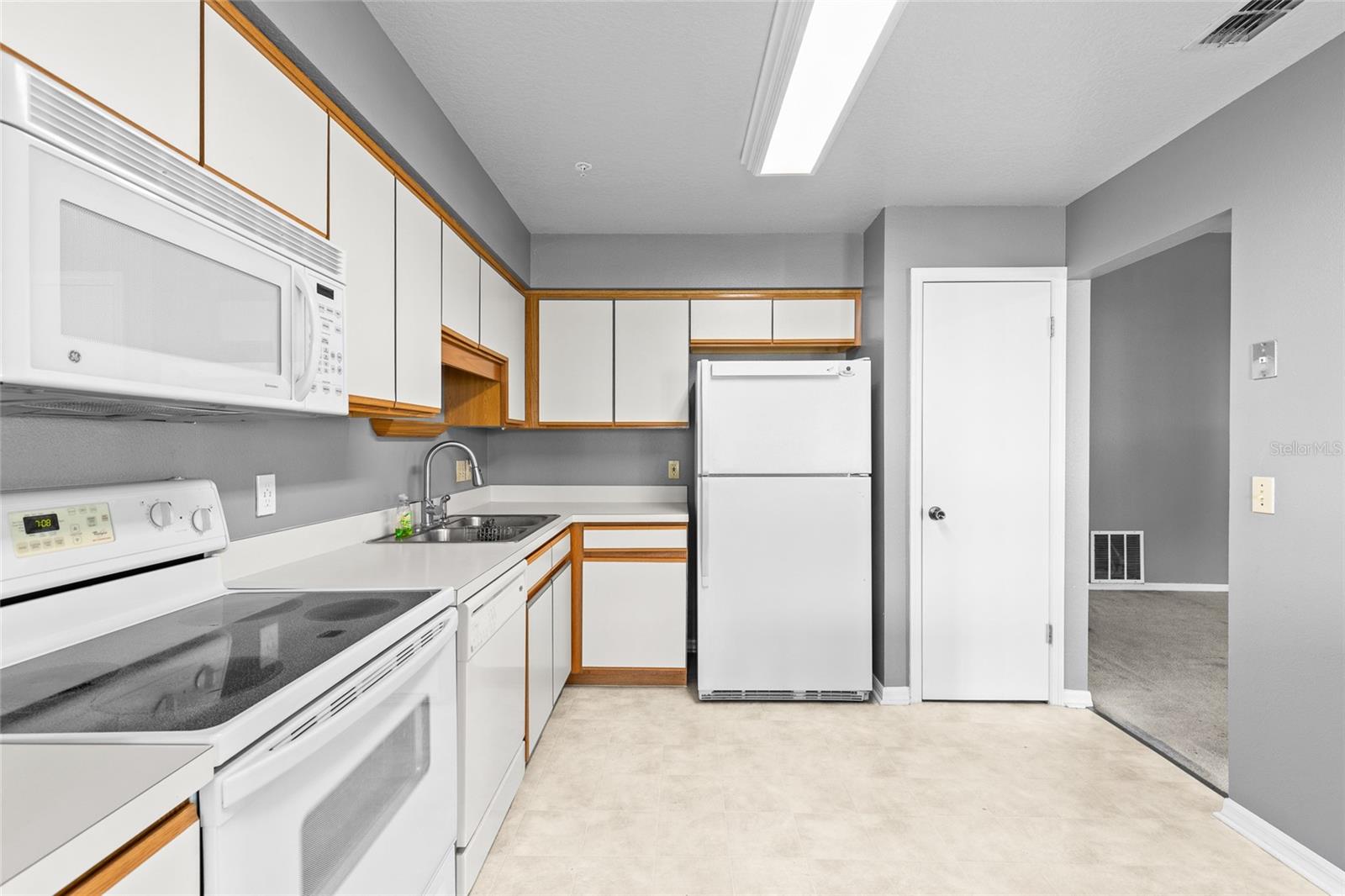 Image 13 of 27 For 5273 Tunbridge Wells Lane 1601