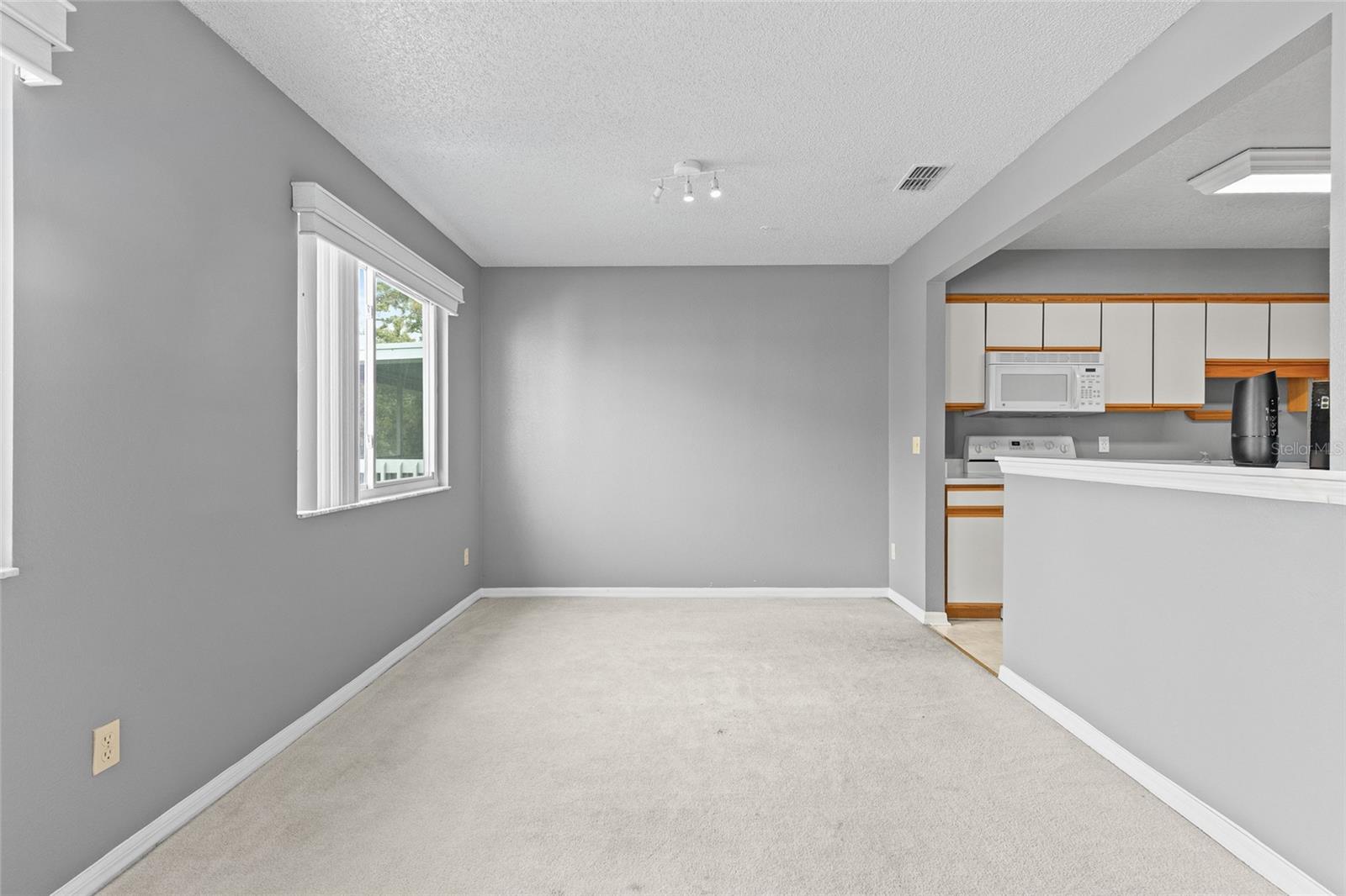 Image 8 of 27 For 5273 Tunbridge Wells Lane 1601