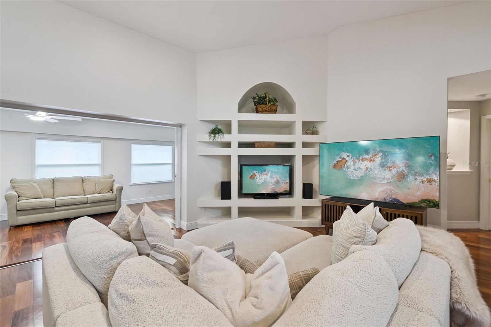 Image 12 of 72 For 9805 Spring Lake Drive