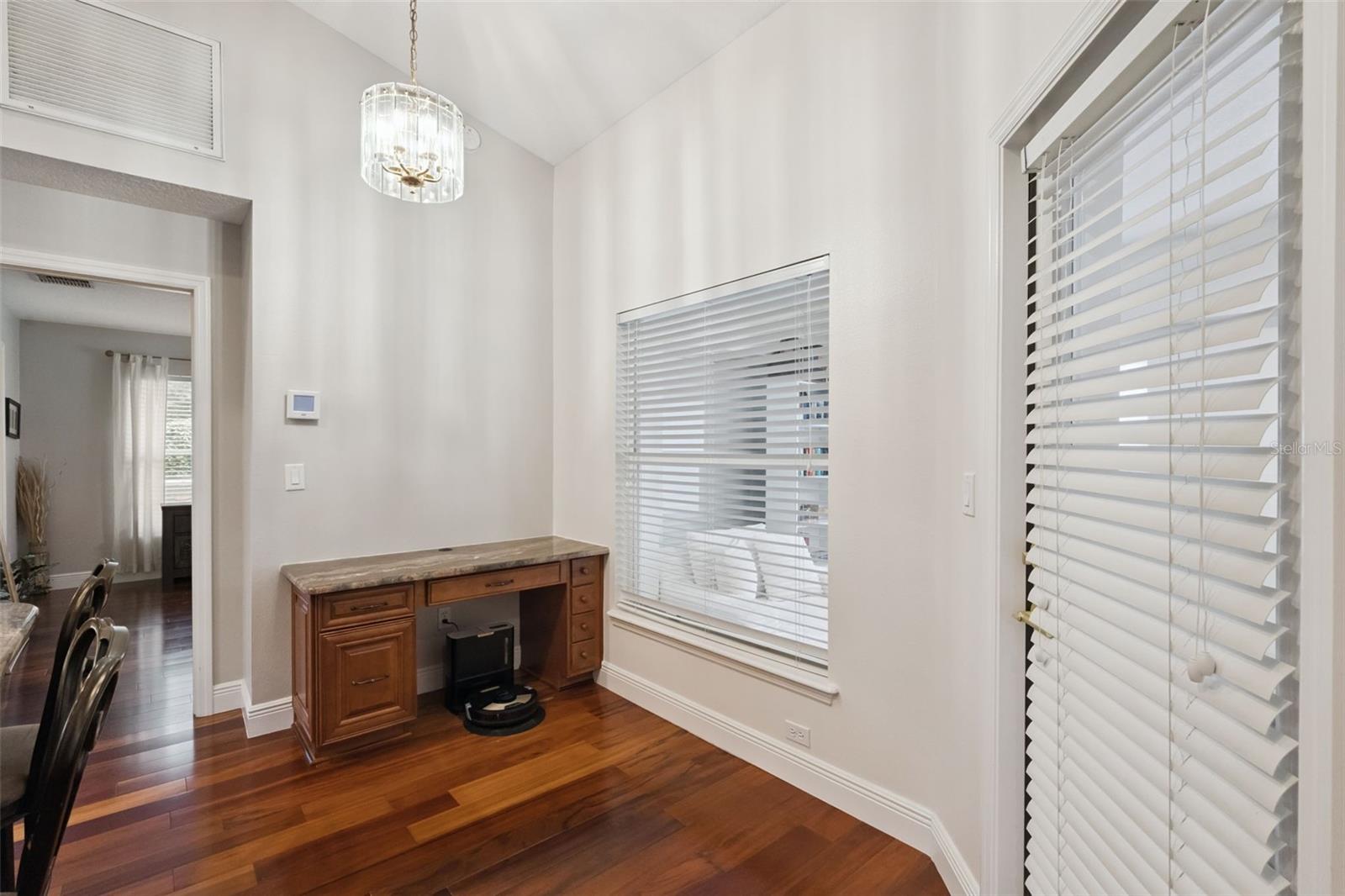 Image 14 of 72 For 9805 Spring Lake Drive