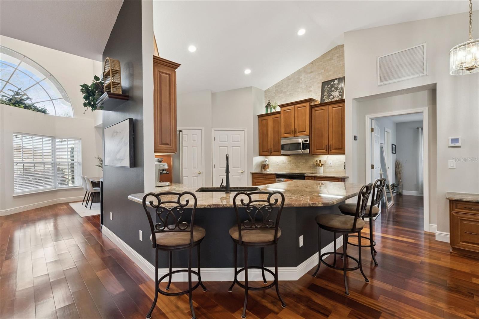 Image 15 of 72 For 9805 Spring Lake Drive