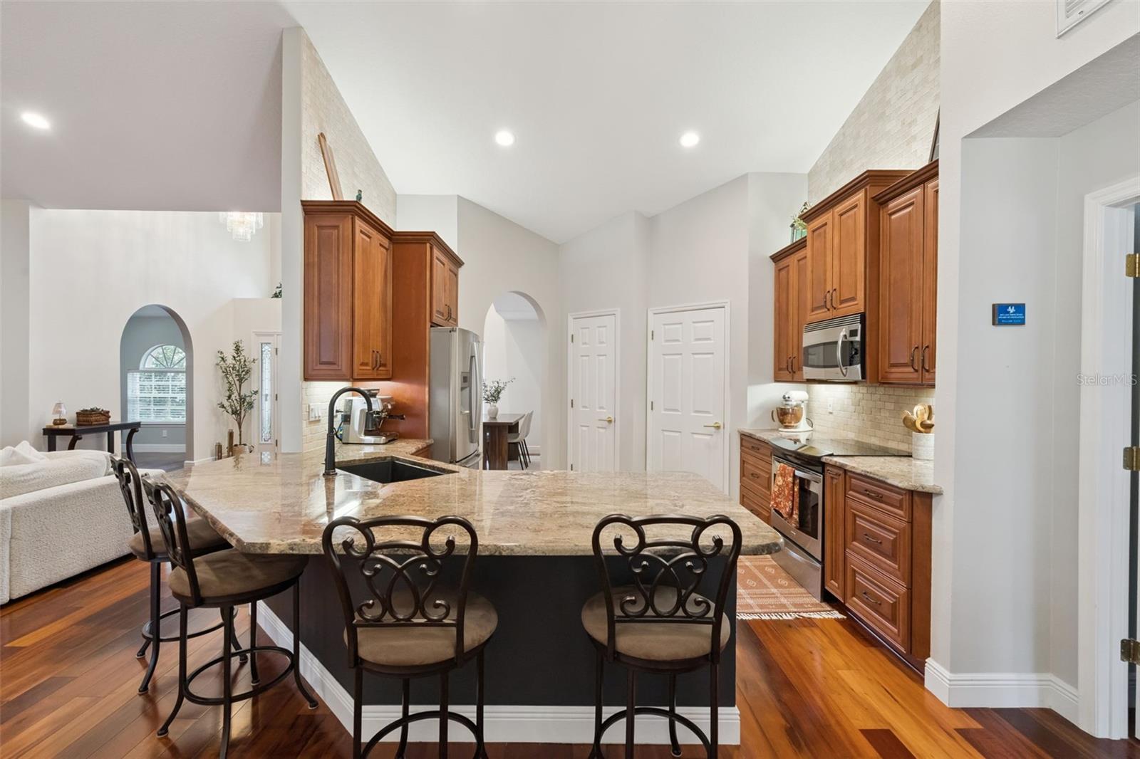 Image 16 of 72 For 9805 Spring Lake Drive