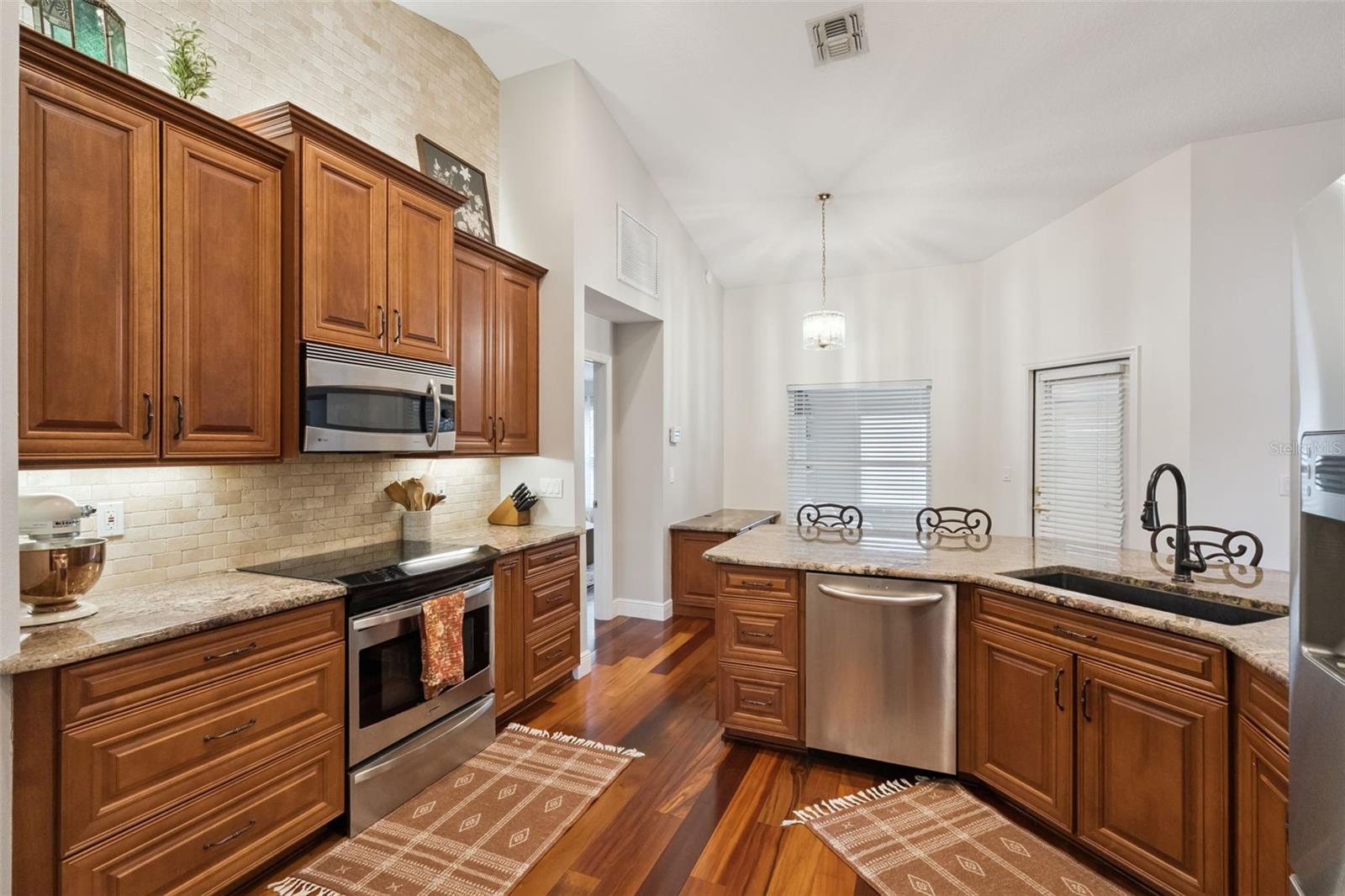 Image 19 of 72 For 9805 Spring Lake Drive