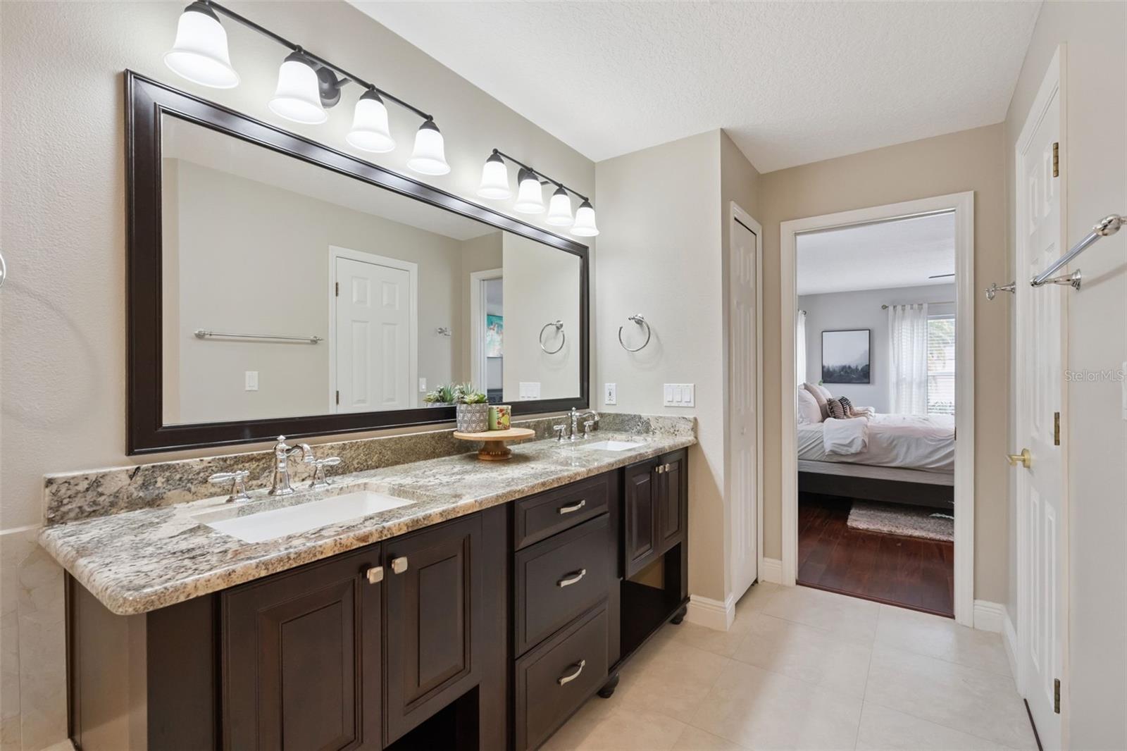 Image 26 of 72 For 9805 Spring Lake Drive