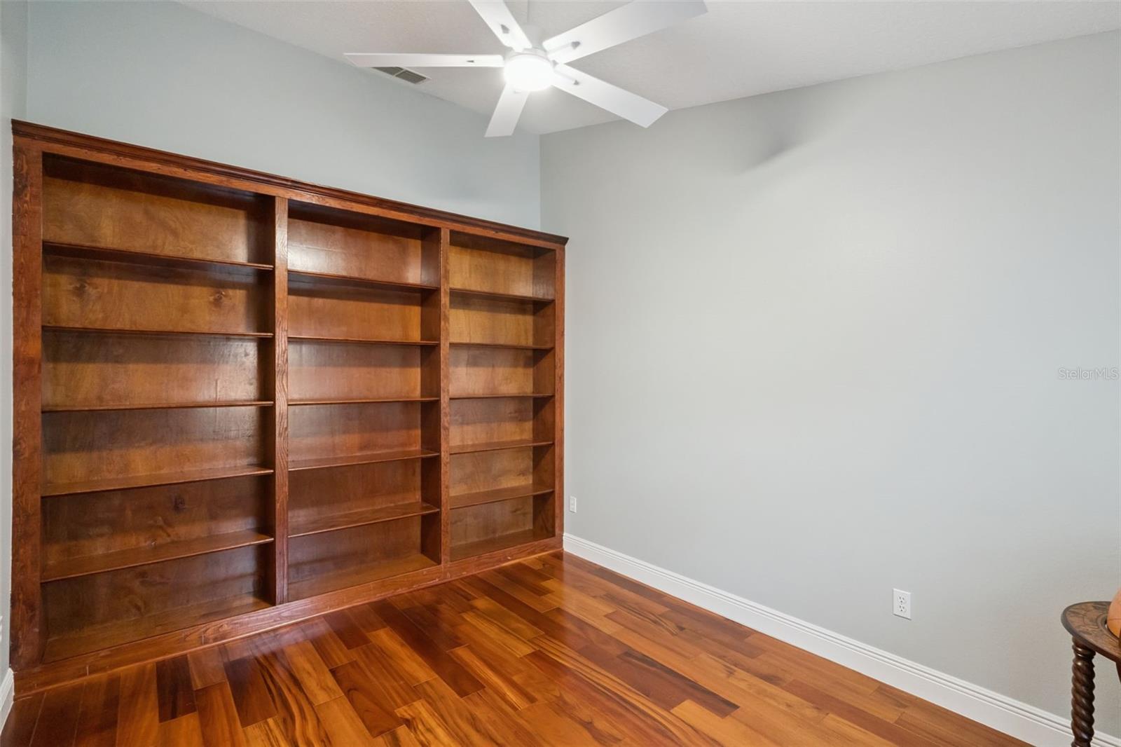 Image 32 of 72 For 9805 Spring Lake Drive