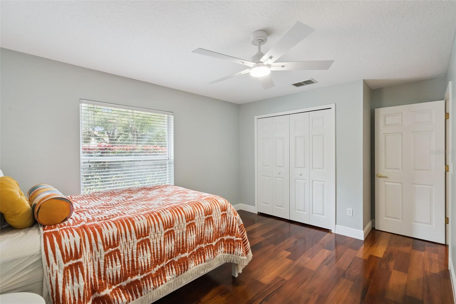 Image 44 of 72 For 9805 Spring Lake Drive