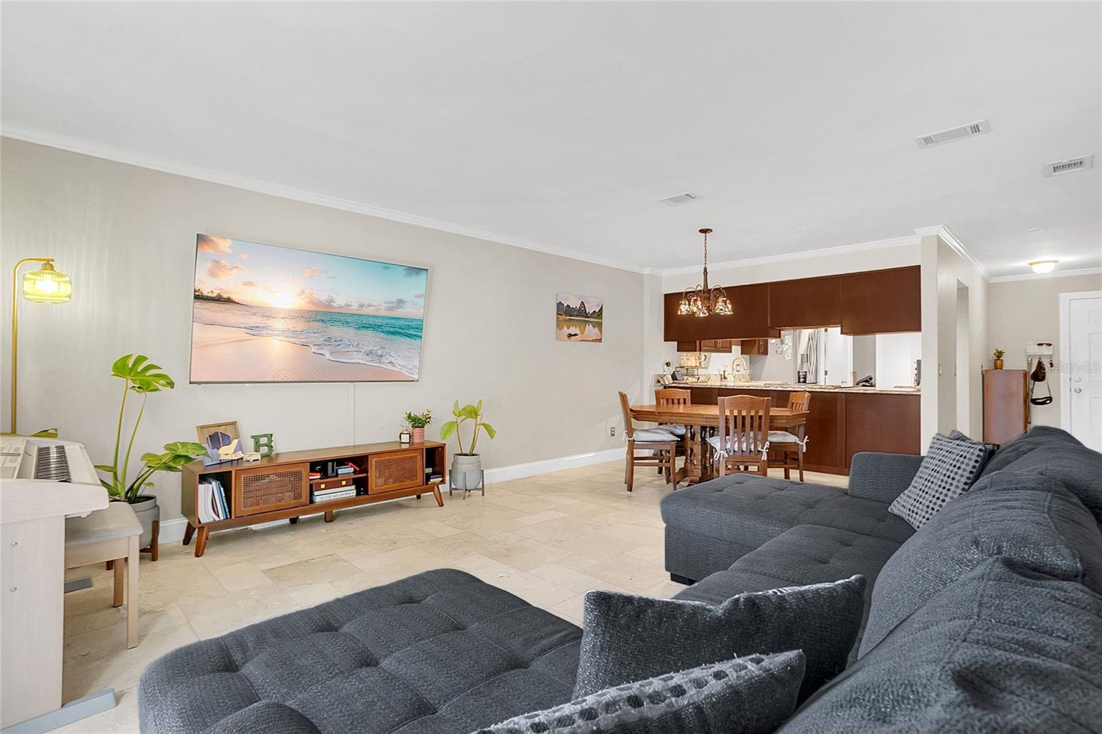 Image 4 of 32 For 3060 Graceland Court