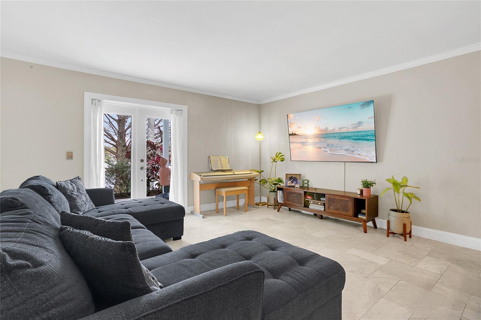 Image 5 of 32 For 3060 Graceland Court