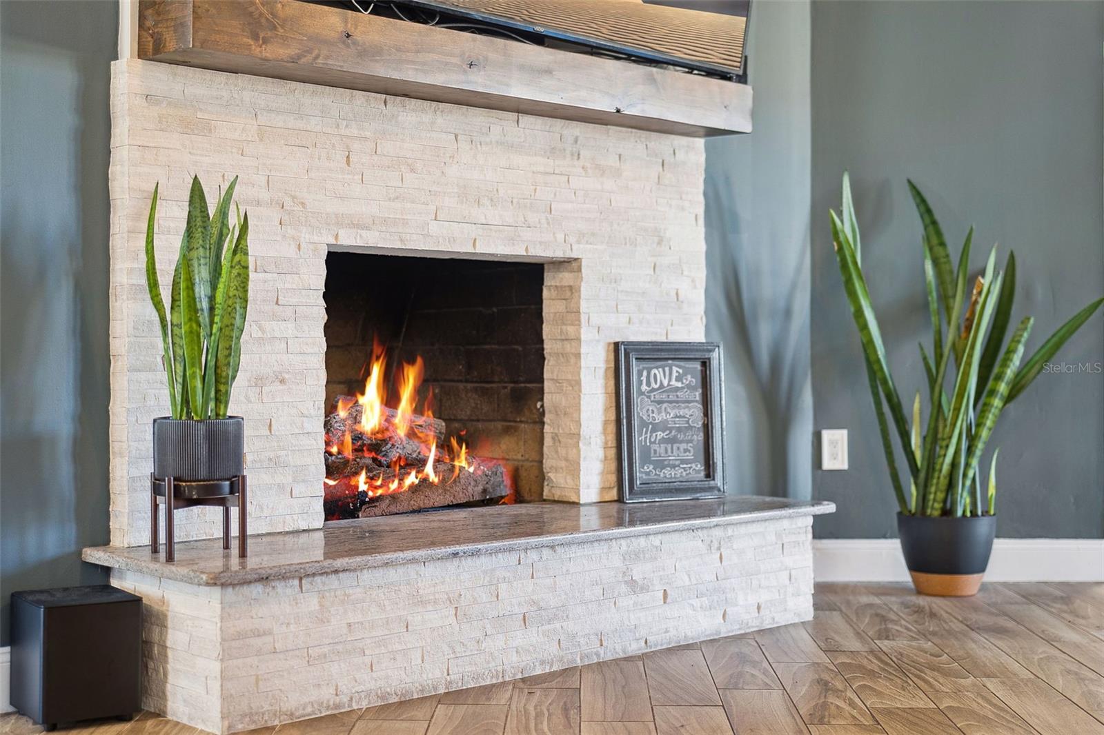 Image 12 of 32 For 120 Cumberland Circle