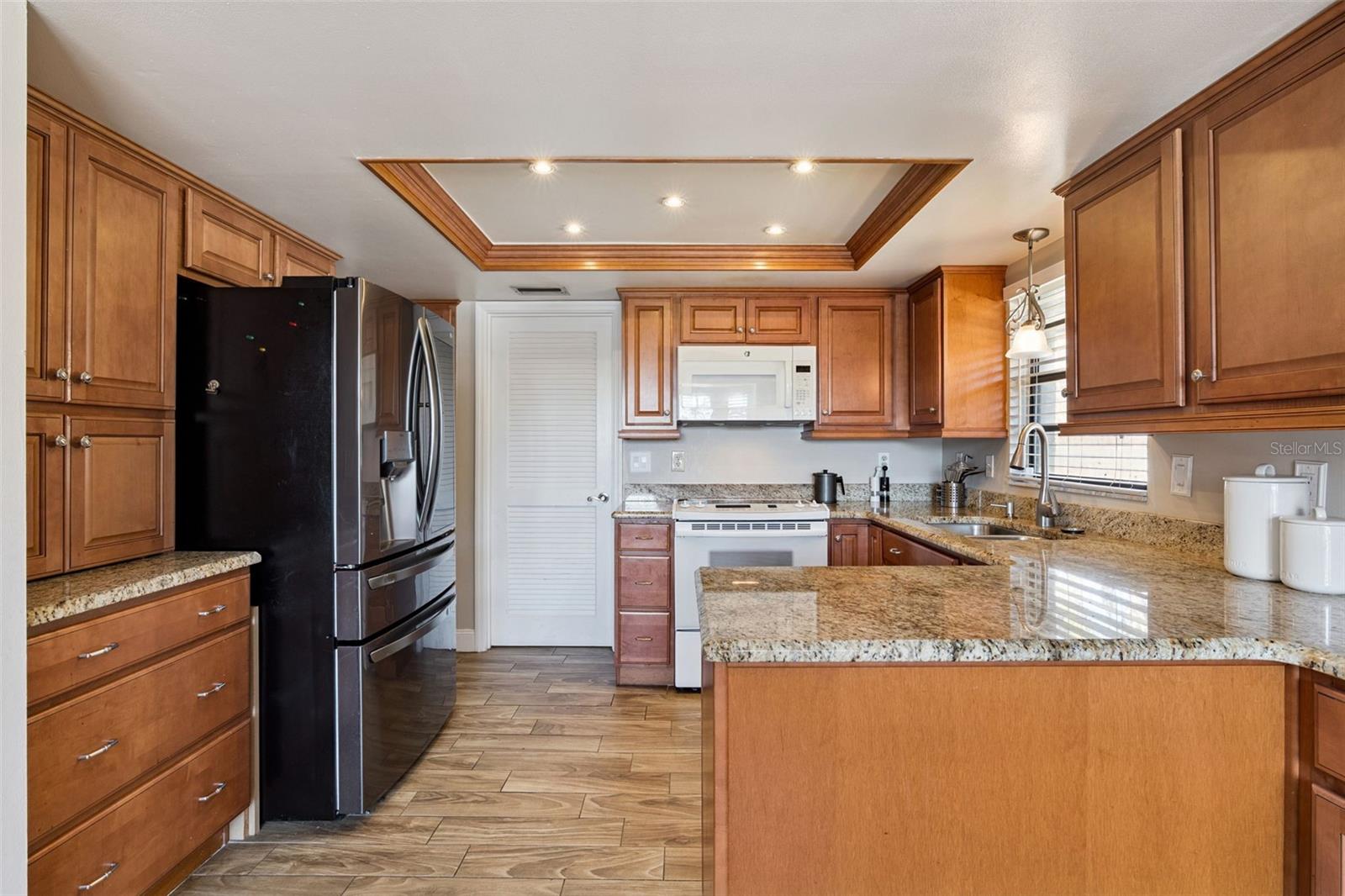 Image 16 of 32 For 120 Cumberland Circle