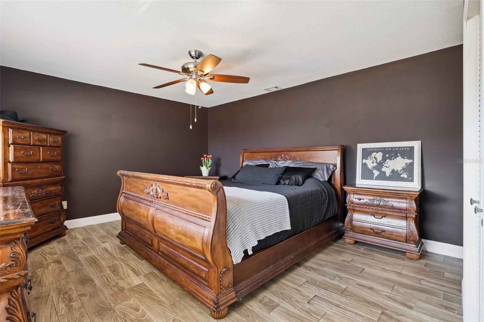 Image 20 of 32 For 120 Cumberland Circle