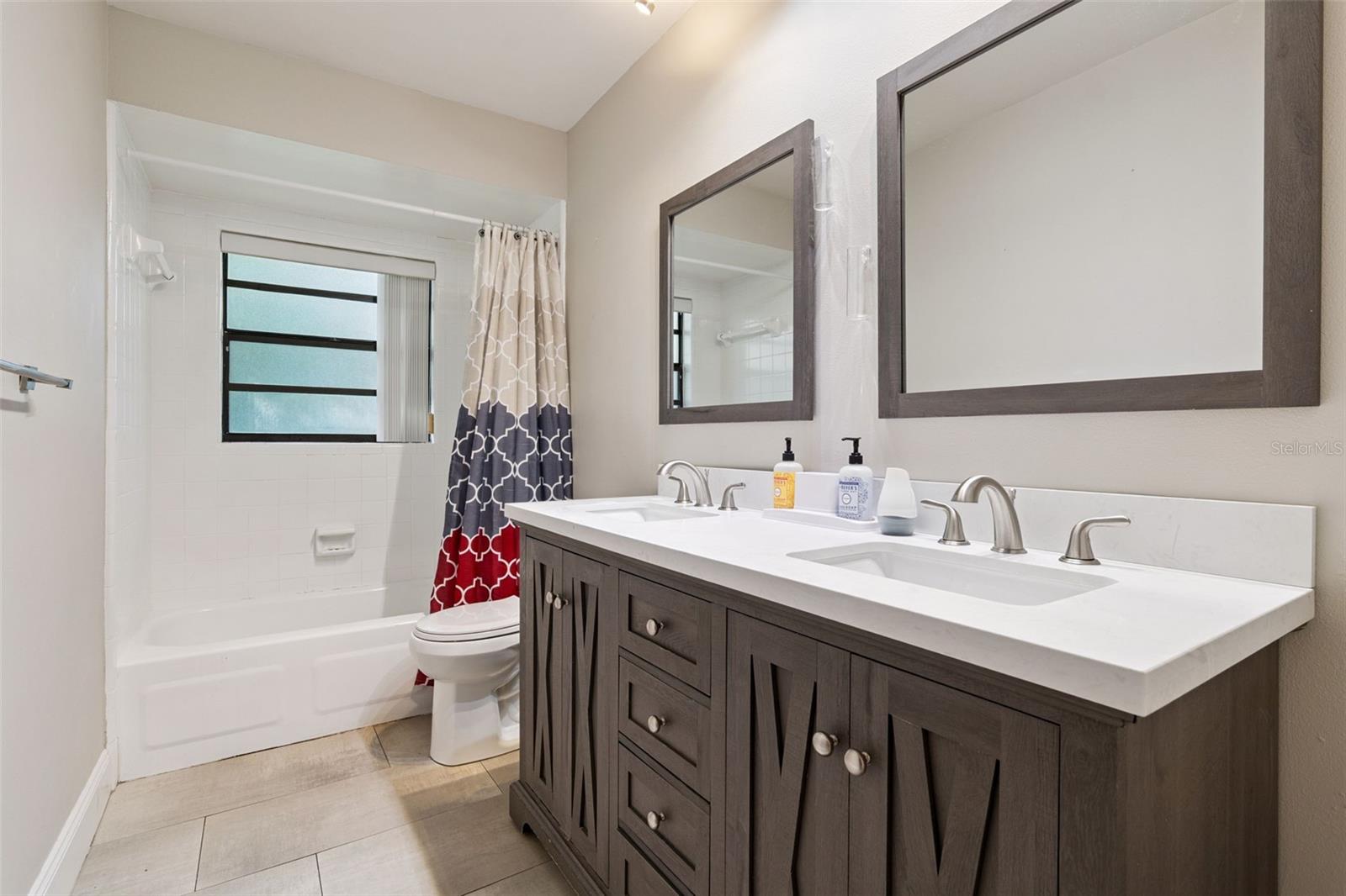 Image 25 of 32 For 120 Cumberland Circle