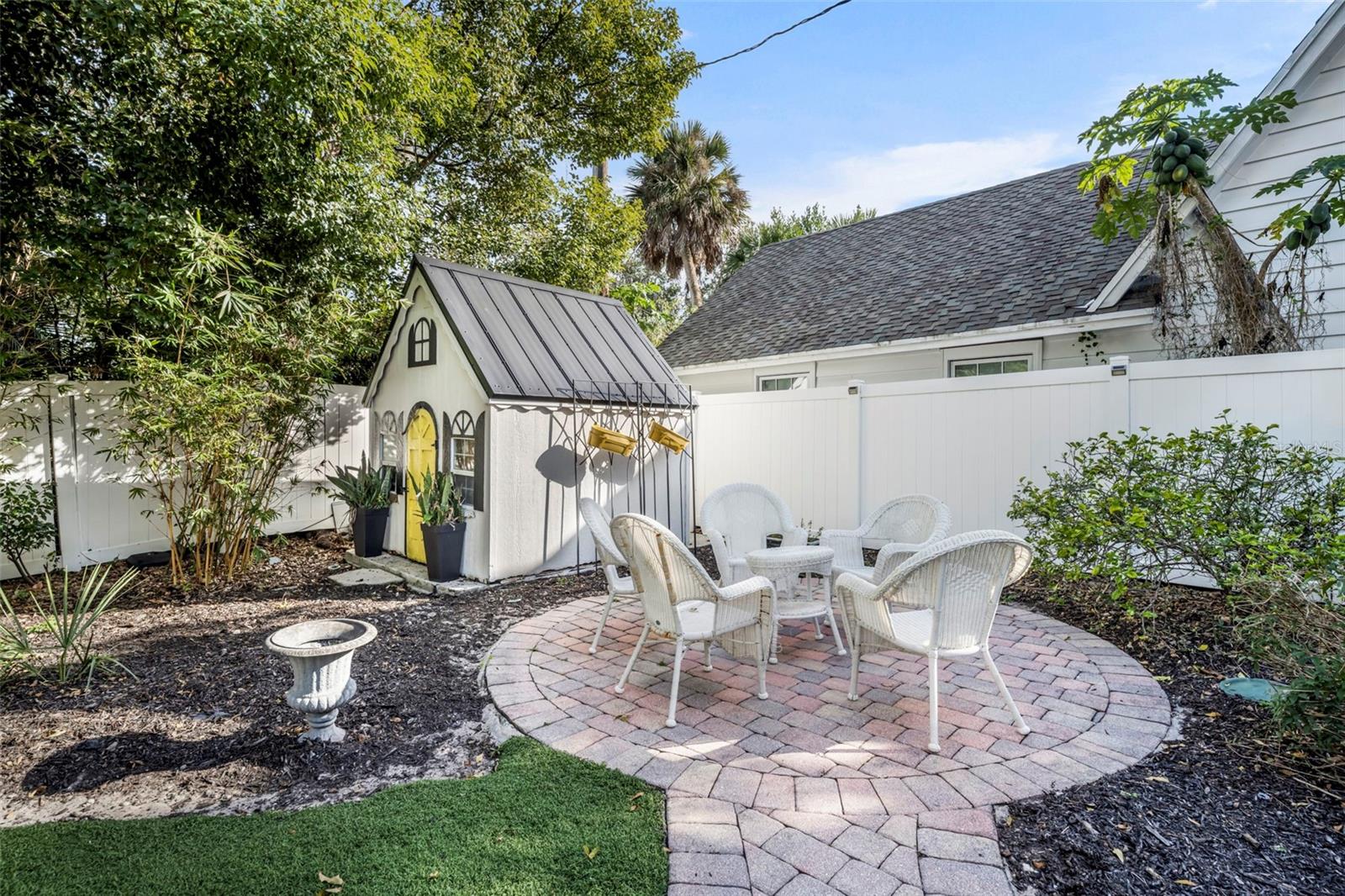 Image 27 of 34 For 244 Osceola Court