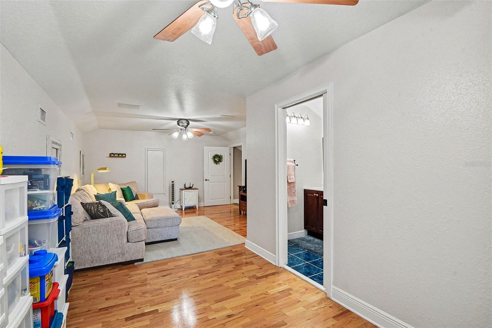 Image 35 of 54 For 2795 Fawn Lake Boulevard