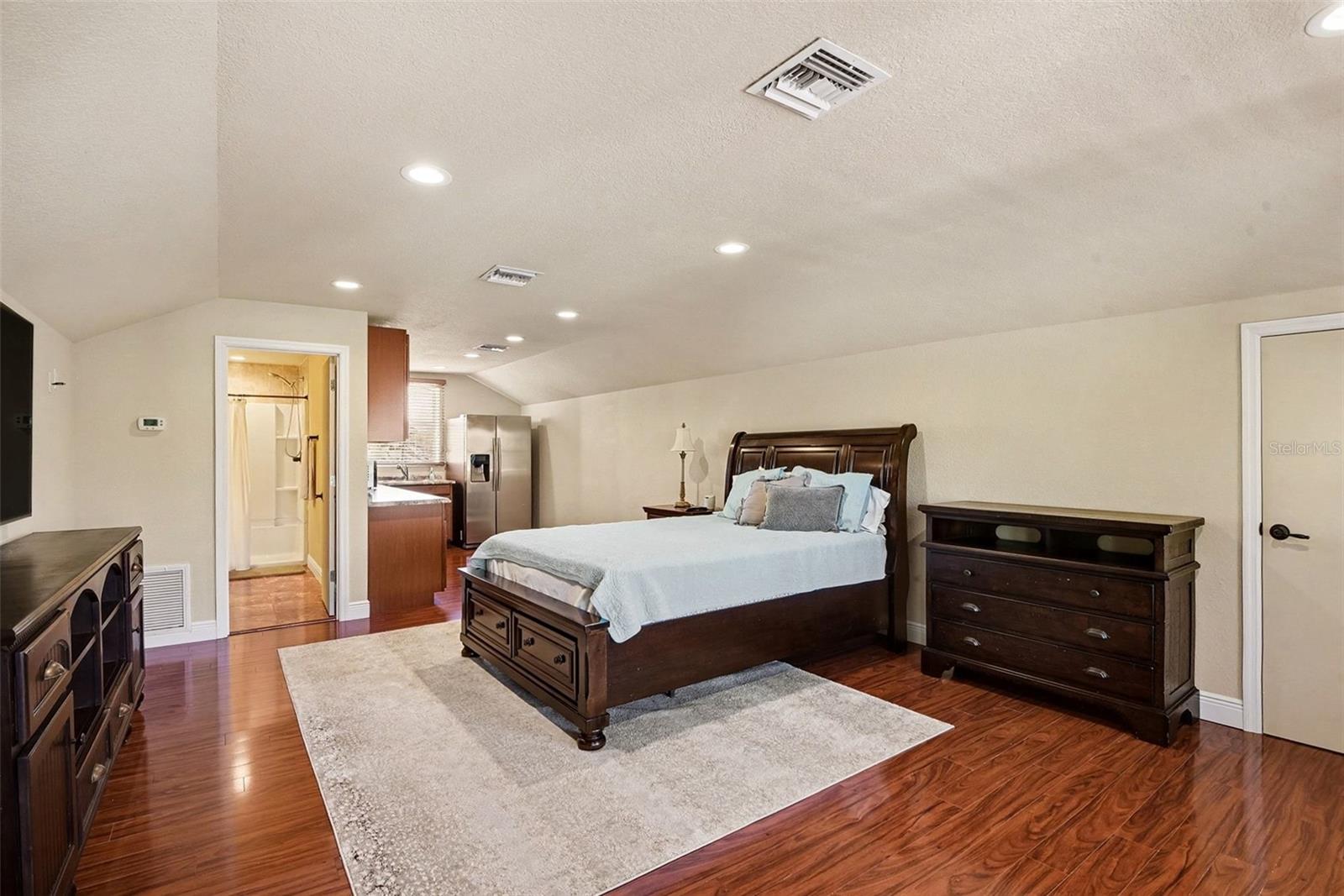 Image 40 of 54 For 2795 Fawn Lake Boulevard