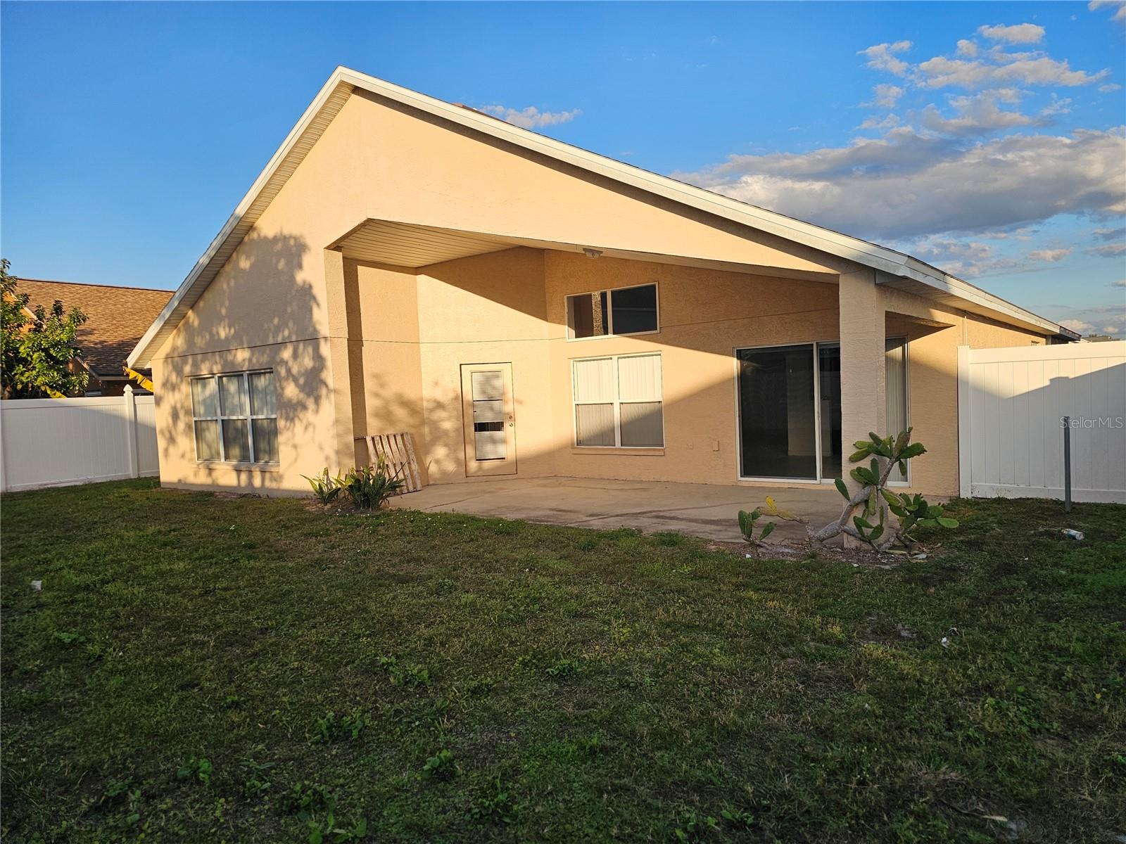 Image 2 of 6 For 8270 Peak Avenue