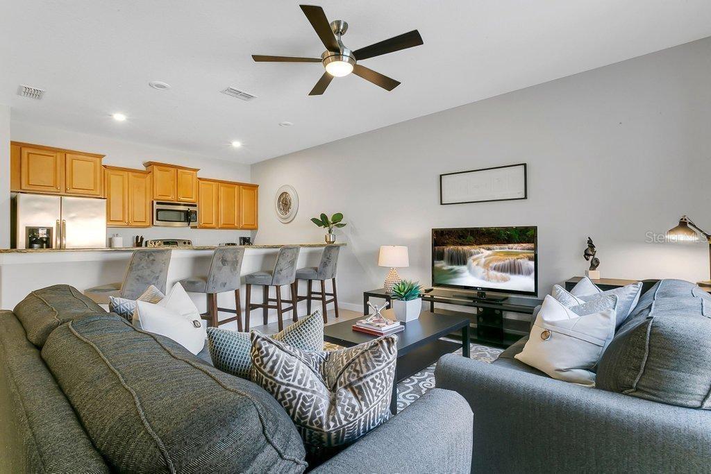 Image 3 of 33 For 8979 California Palm Road