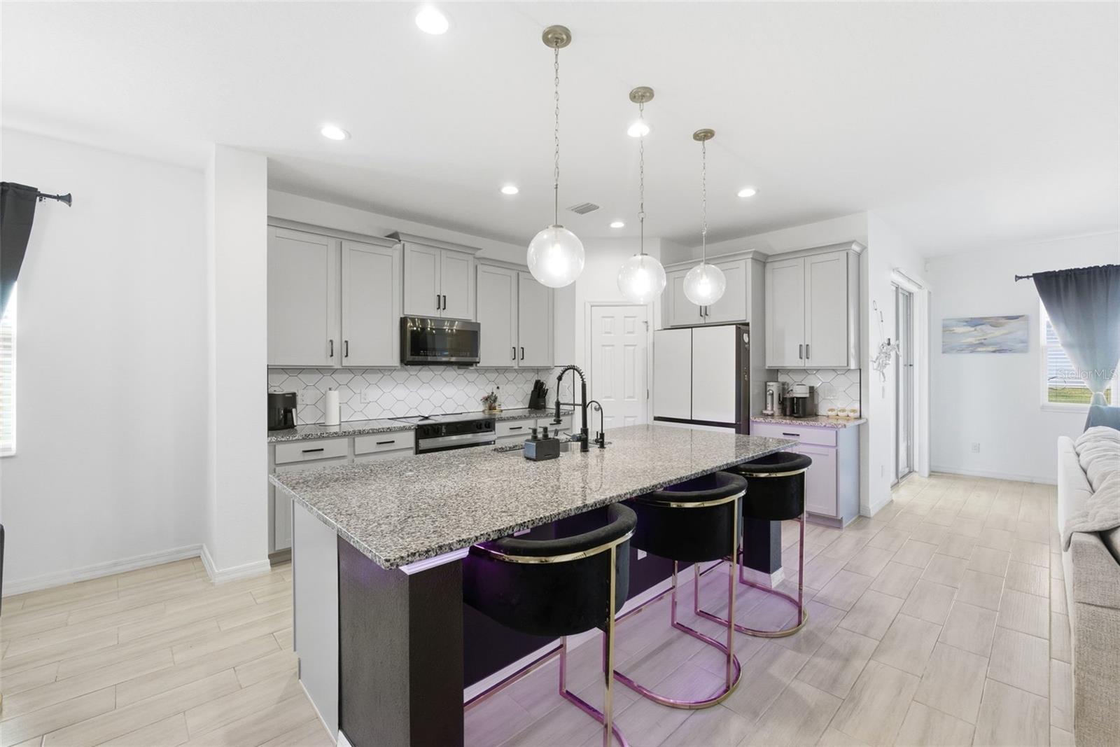 Image 15 of 98 For 751 Campo Lane