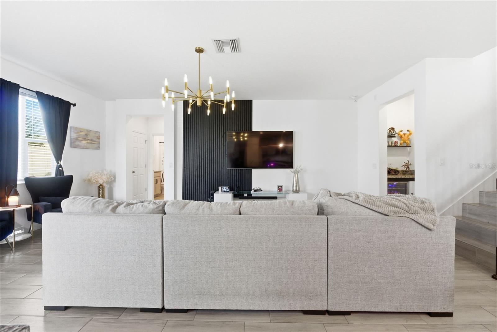 Image 28 of 98 For 751 Campo Lane