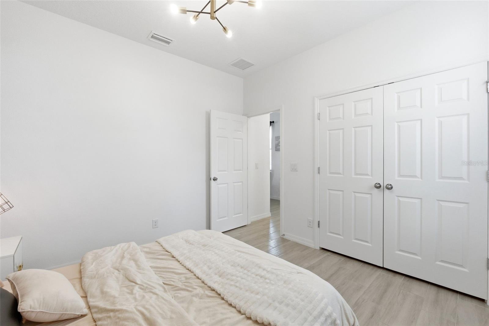 Image 32 of 98 For 751 Campo Lane