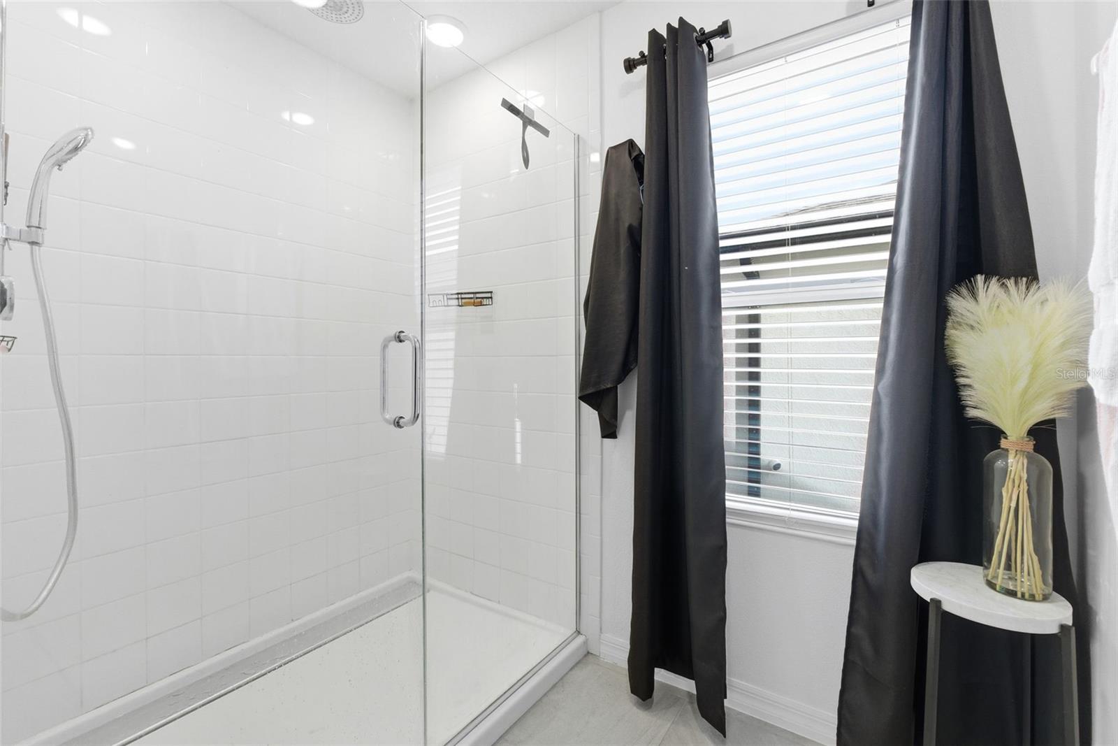 Image 42 of 98 For 751 Campo Lane