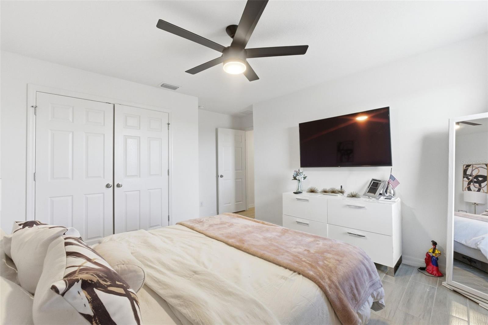 Image 70 of 98 For 751 Campo Lane