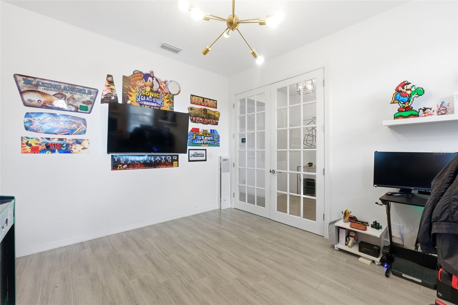 Image 9 of 98 For 751 Campo Lane