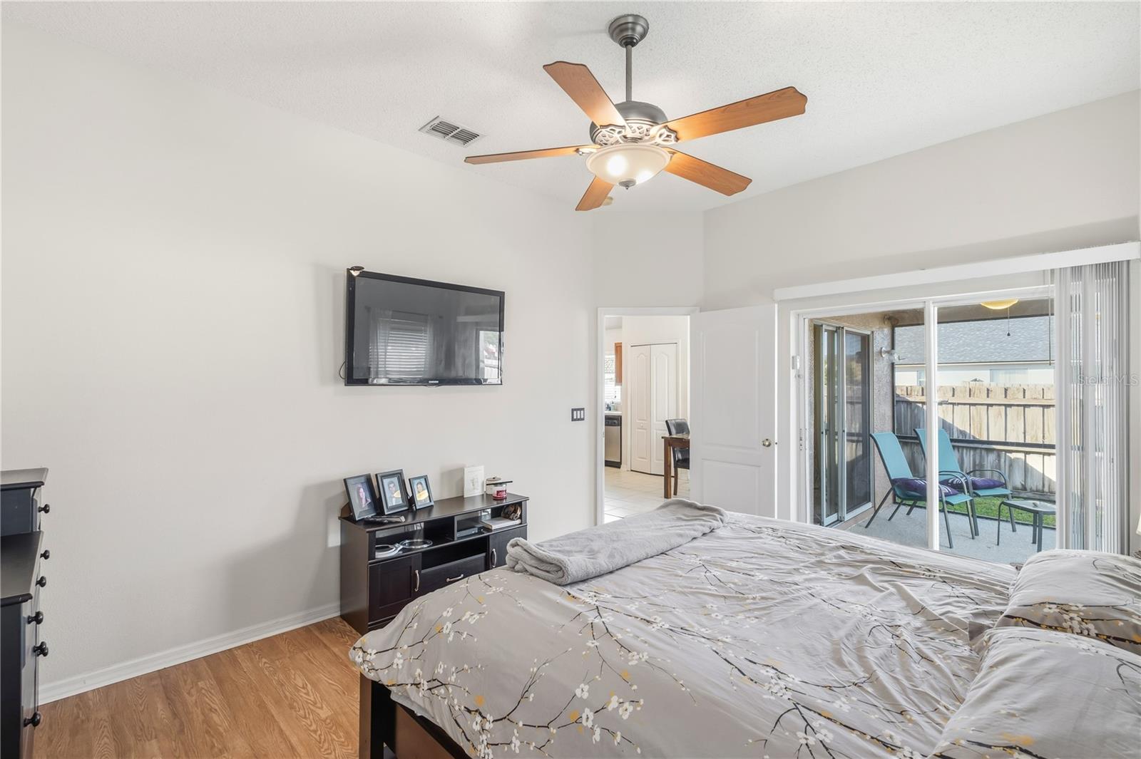 Image 13 of 23 For 13107 Heming Way