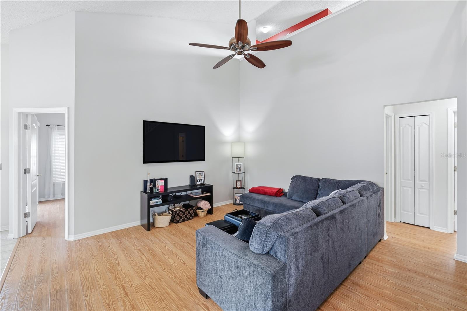 Image 6 of 23 For 13107 Heming Way