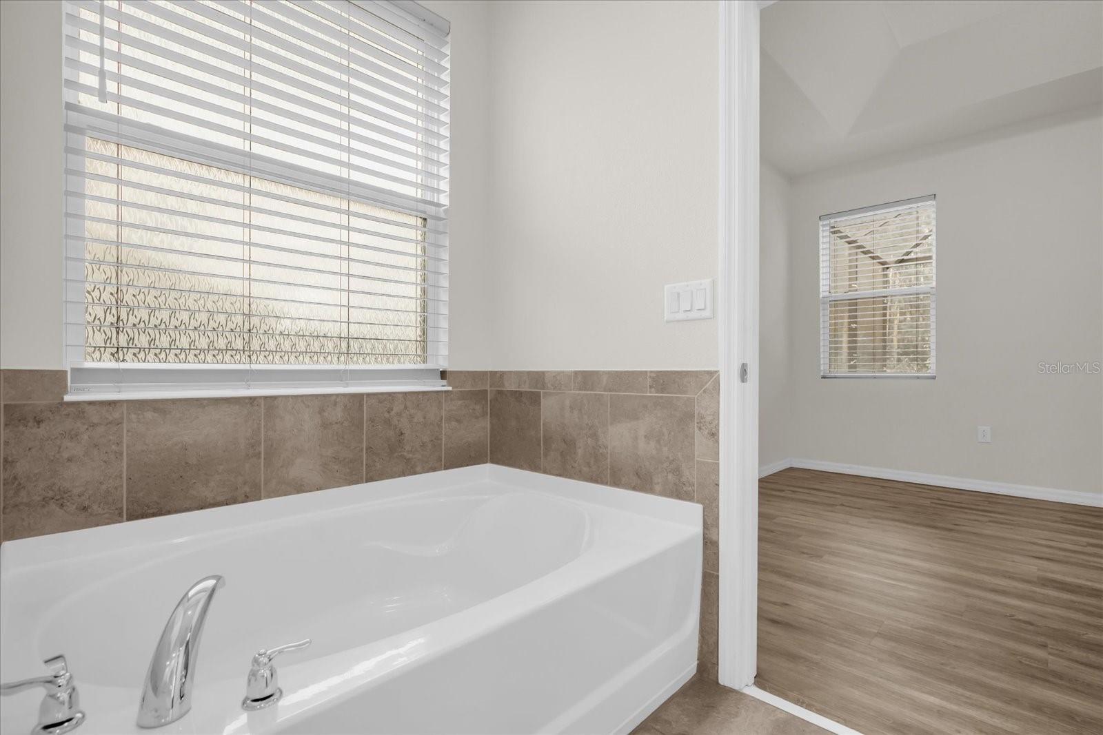 Image 13 of 42 For 2444 Varenna Loop