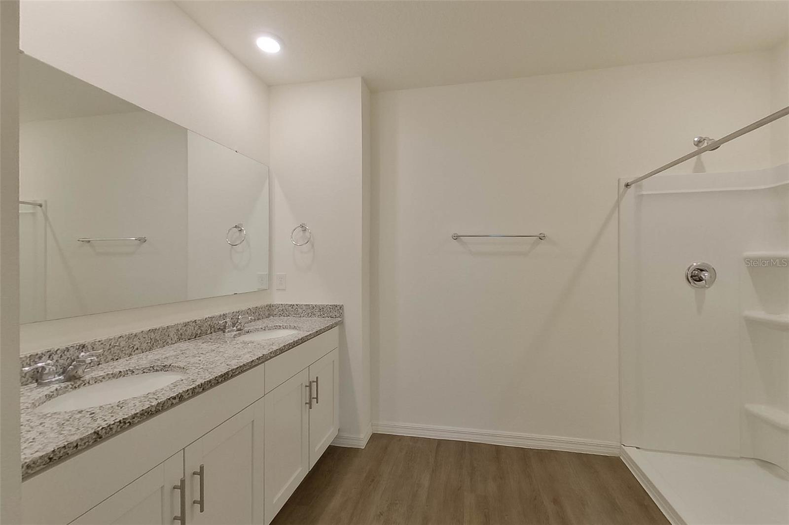 Image 17 of 29 For 32016 Katelin Circle