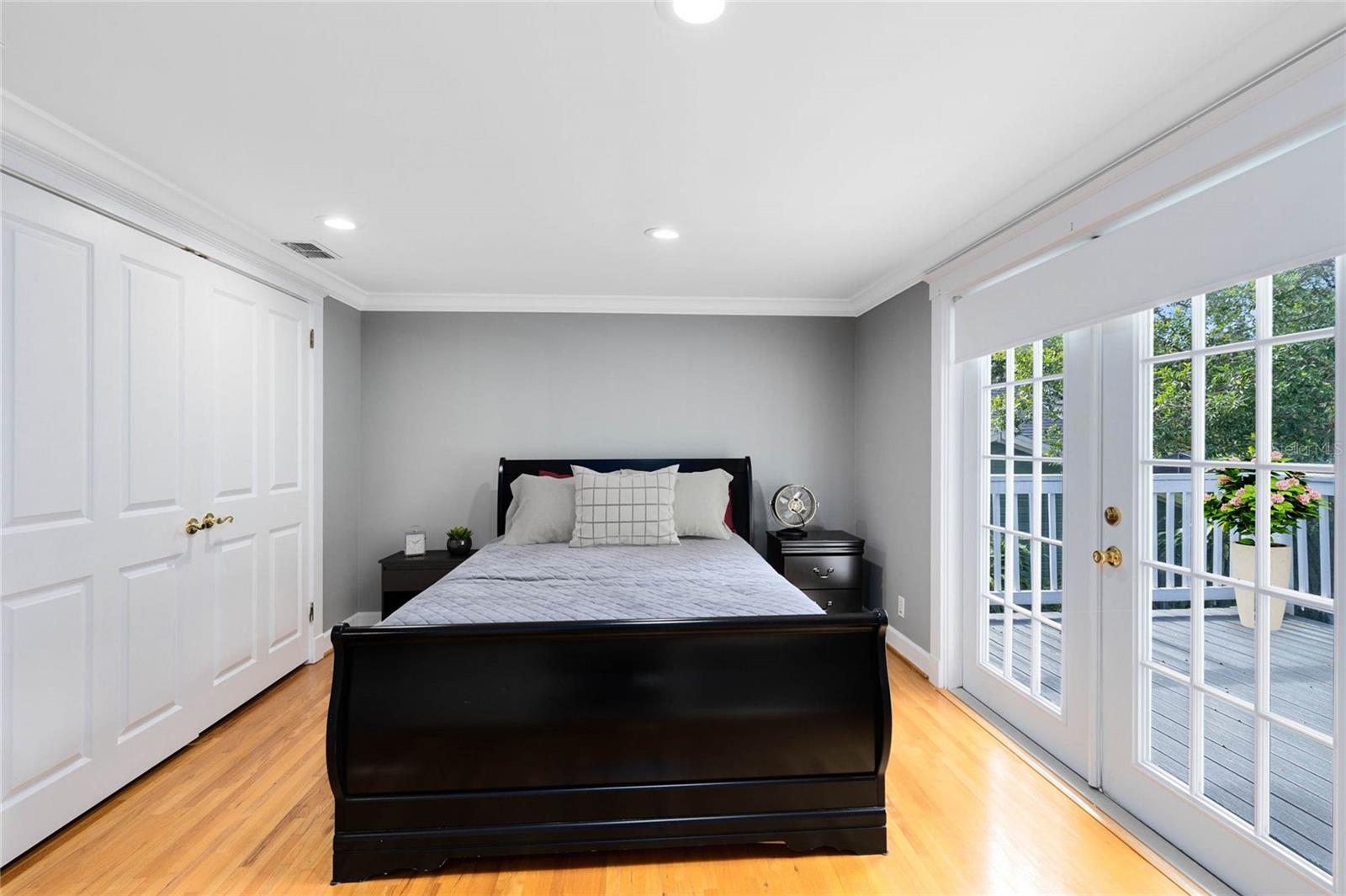 Image 22 of 40 For 530 Eola Drive