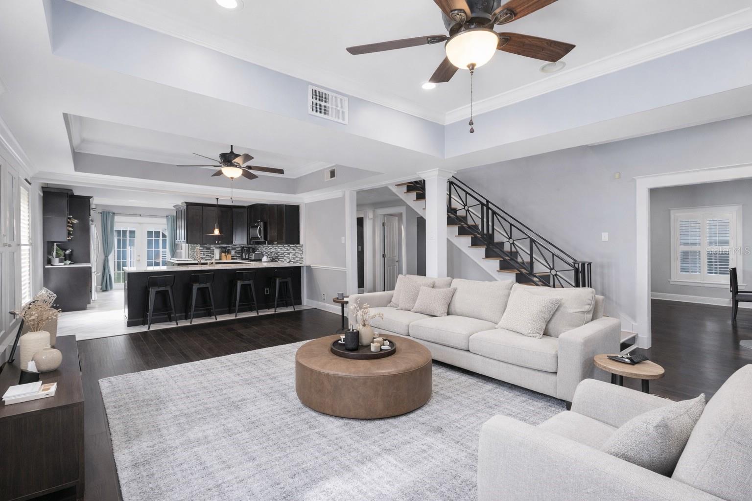 Image 5 of 40 For 530 Eola Drive