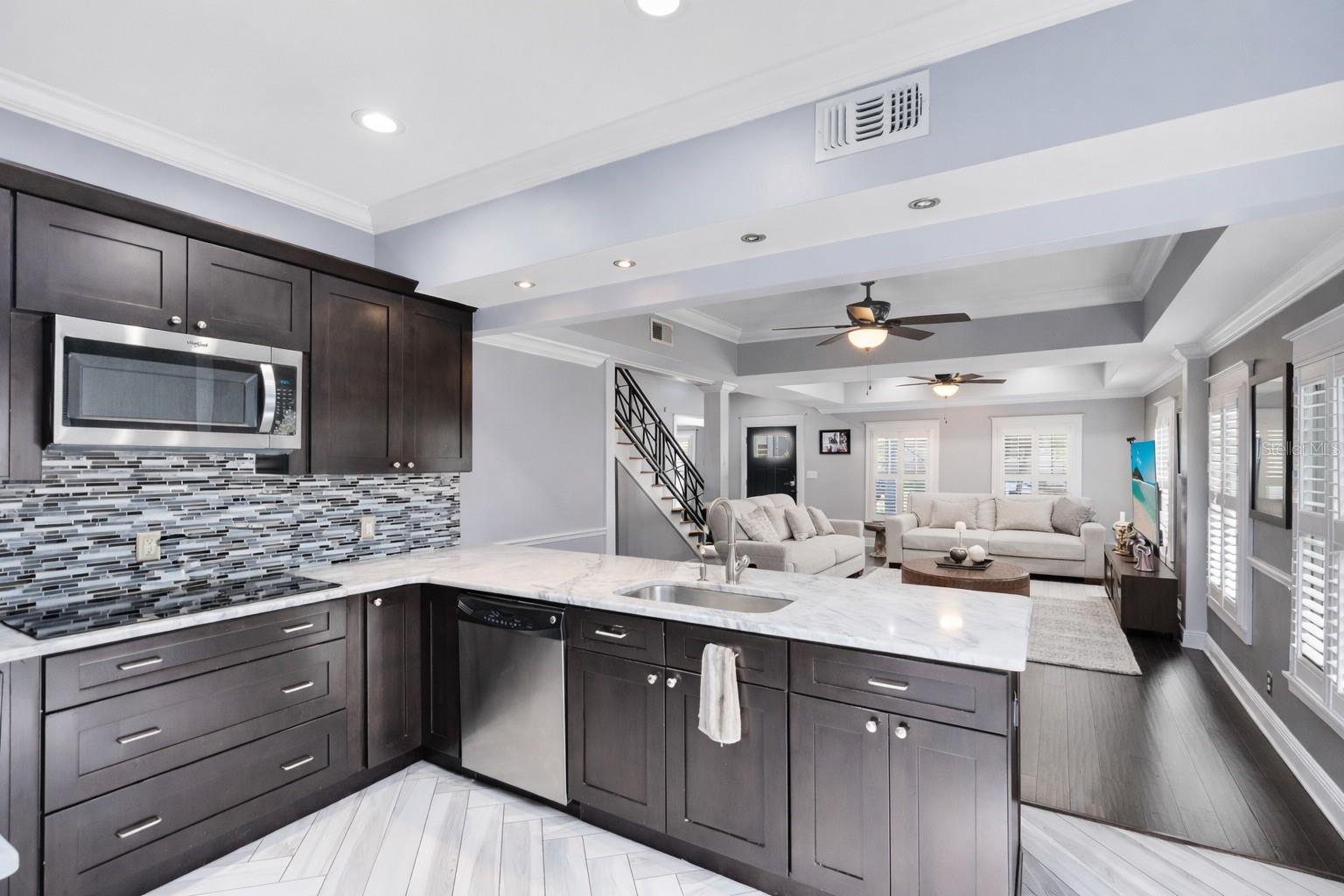 Image 7 of 40 For 530 Eola Drive