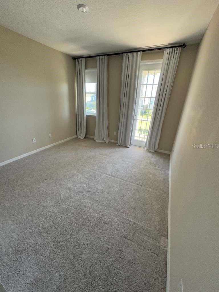 Image 17 of 29 For 4648 Prairie Creek Street