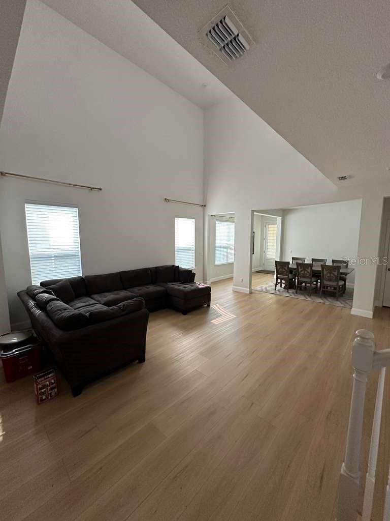 Image 4 of 29 For 4648 Prairie Creek Street