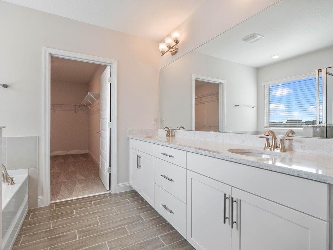 Image 25 of 41 For 11187 Hollow Bay Drive