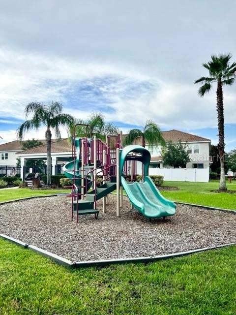 Image 21 of 24 For 519 Glastonbury Drive