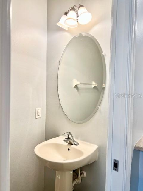 Image 8 of 24 For 519 Glastonbury Drive