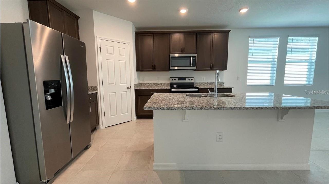 Image 18 of 27 For 3094 Laurel Oak Lane