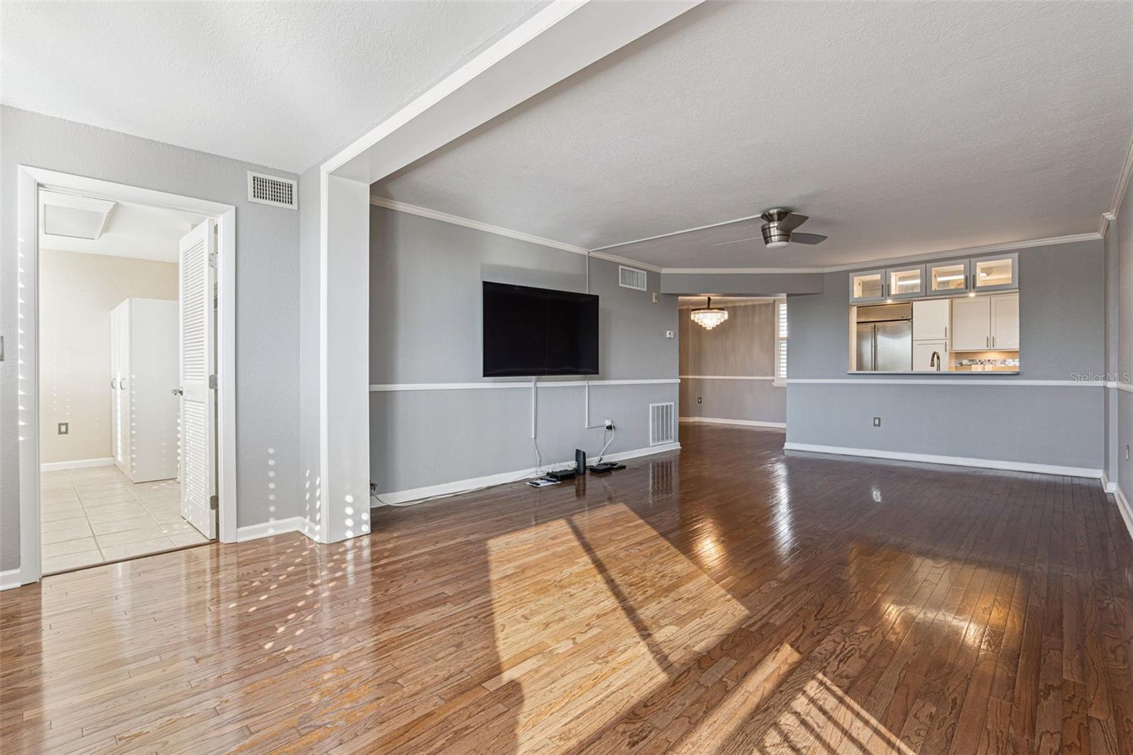 Image 13 of 50 For 690 Osceola Avenue 503