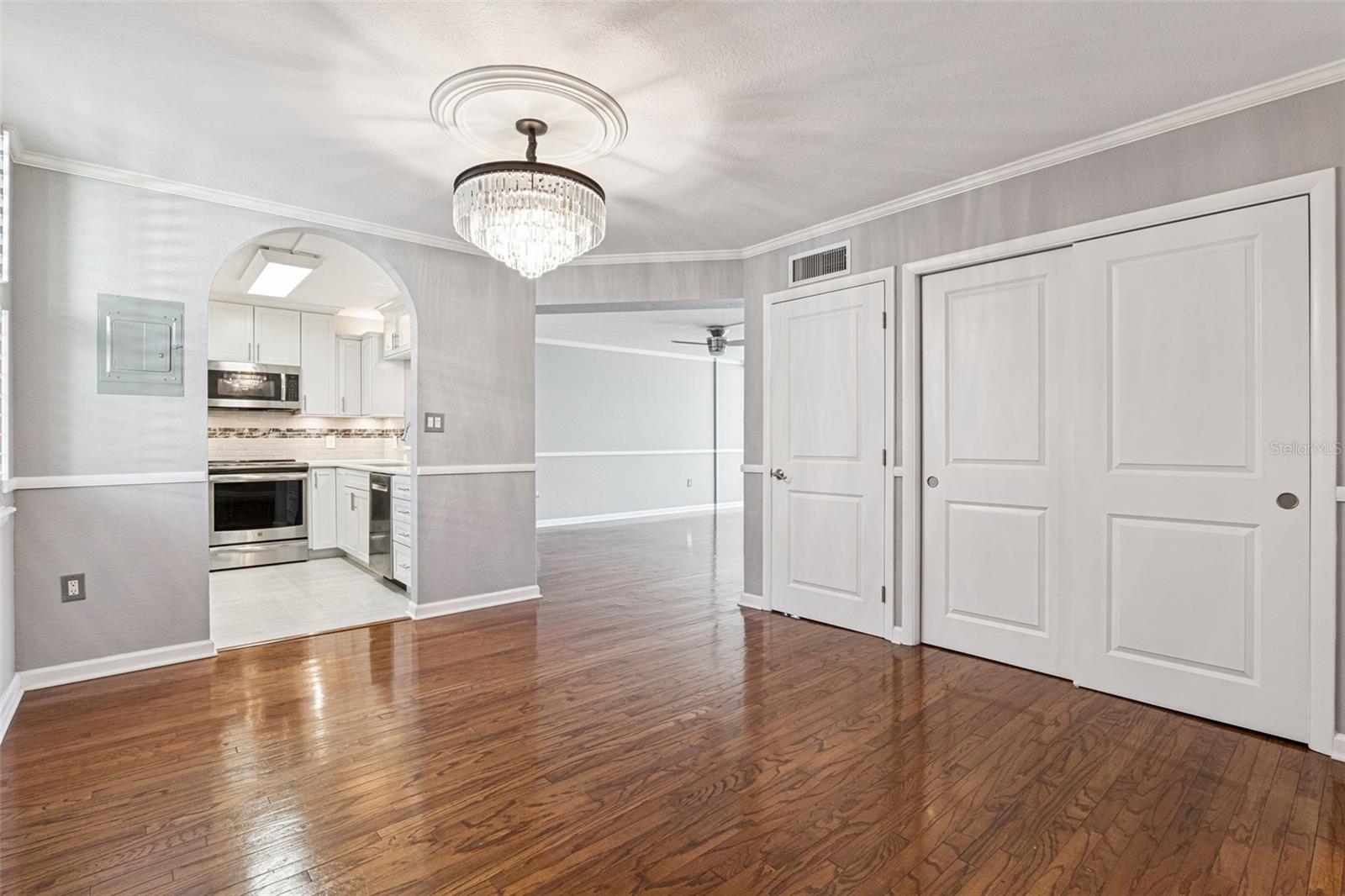 Image 6 of 50 For 690 Osceola Avenue 503